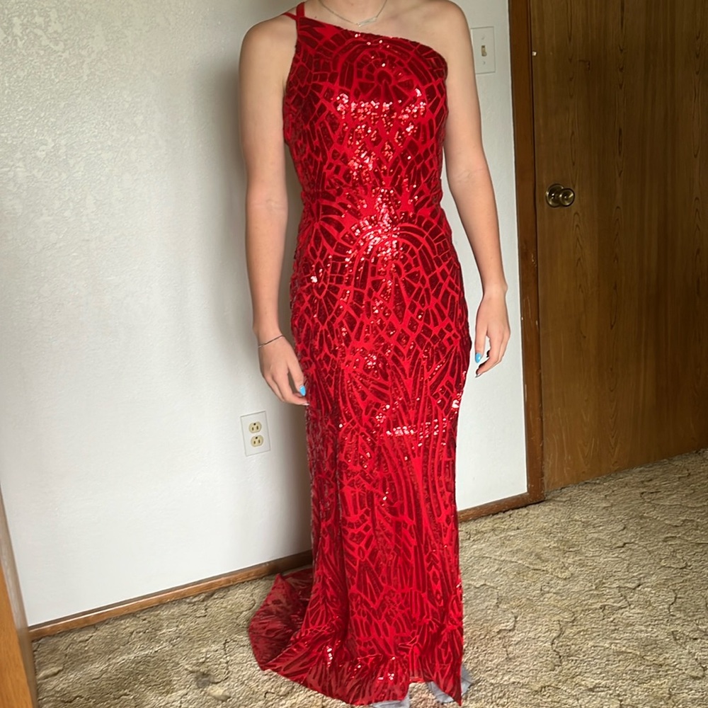 Stunning RED sequin gown